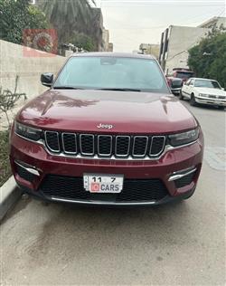 جیپ گراند شیرۆکی